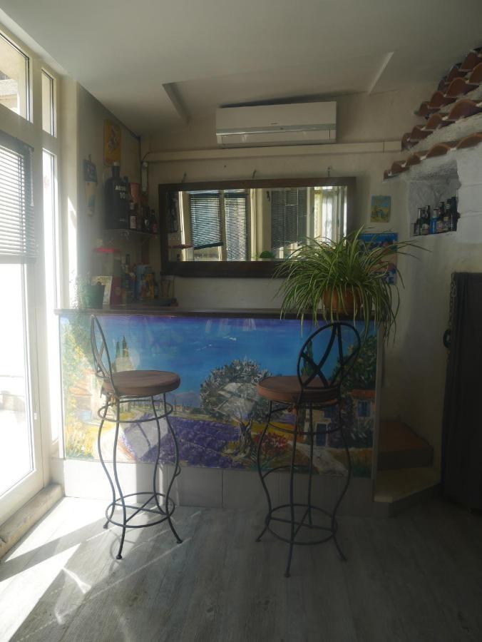 Bed and Breakfast La Fénière à Vénéjan Extérieur photo