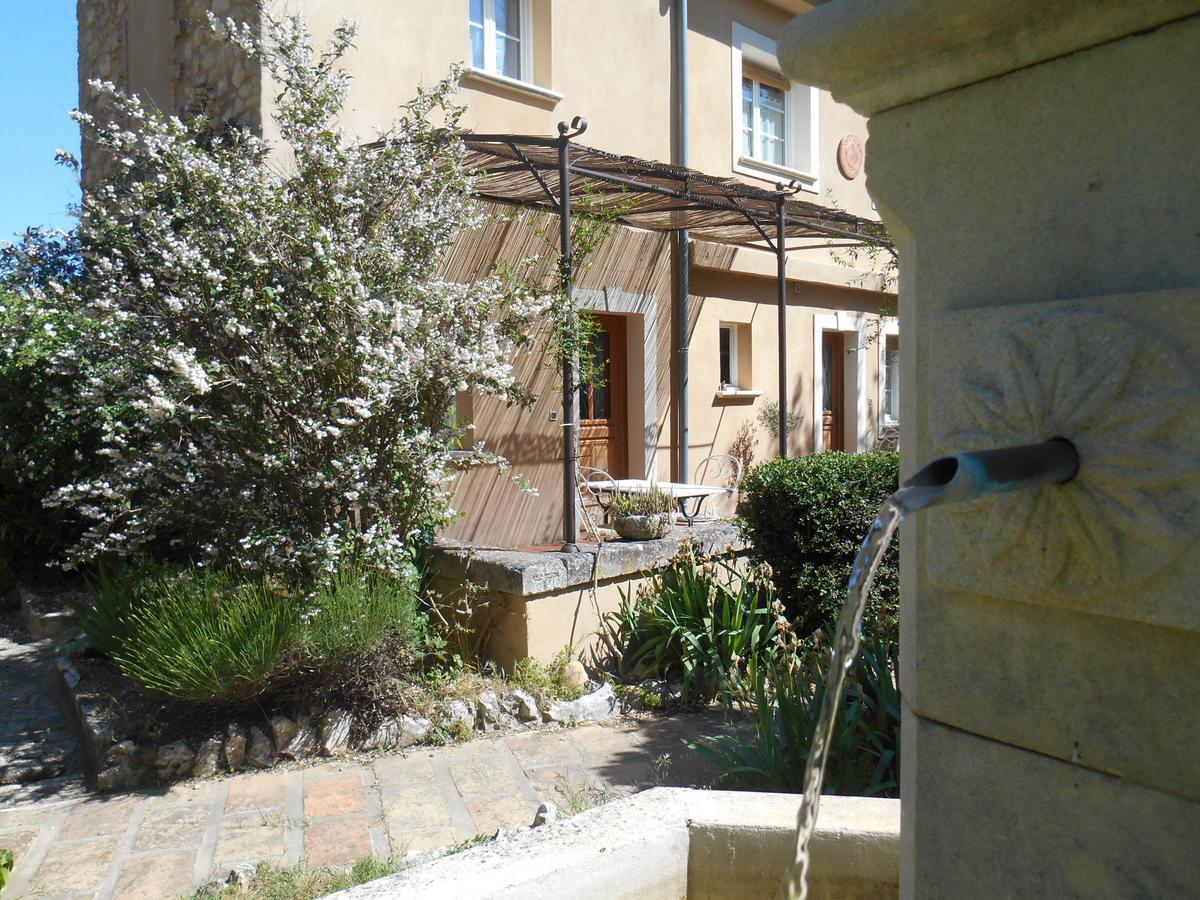 Bed and Breakfast La Fénière à Vénéjan Extérieur photo
