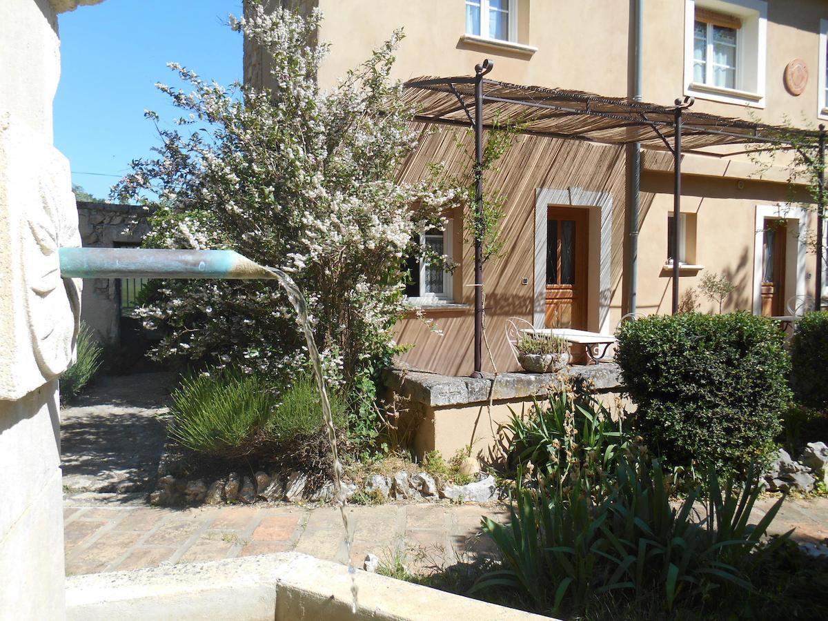 Bed and Breakfast La Fénière à Vénéjan Extérieur photo
