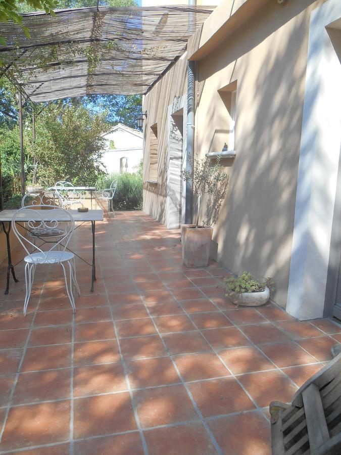Bed and Breakfast La Fénière à Vénéjan Extérieur photo